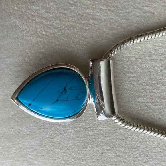 Reversible Pendant Necklace - Picture 8 of 9